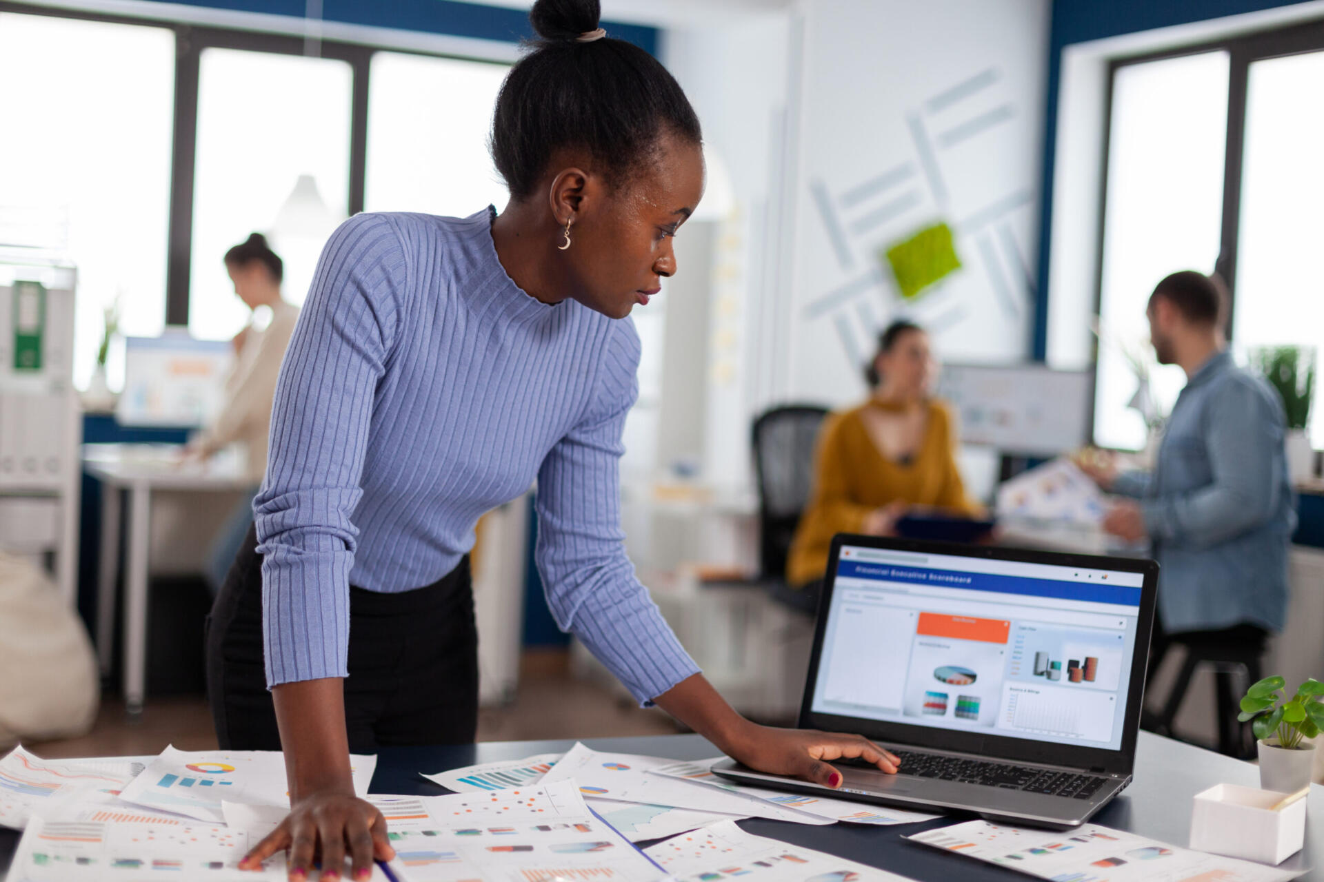 HR woman running an HR operation